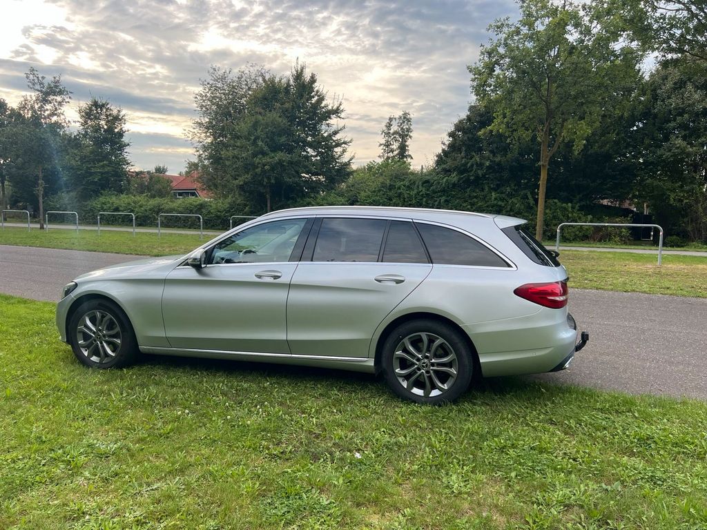 Image of Mercedes-Benz C 220