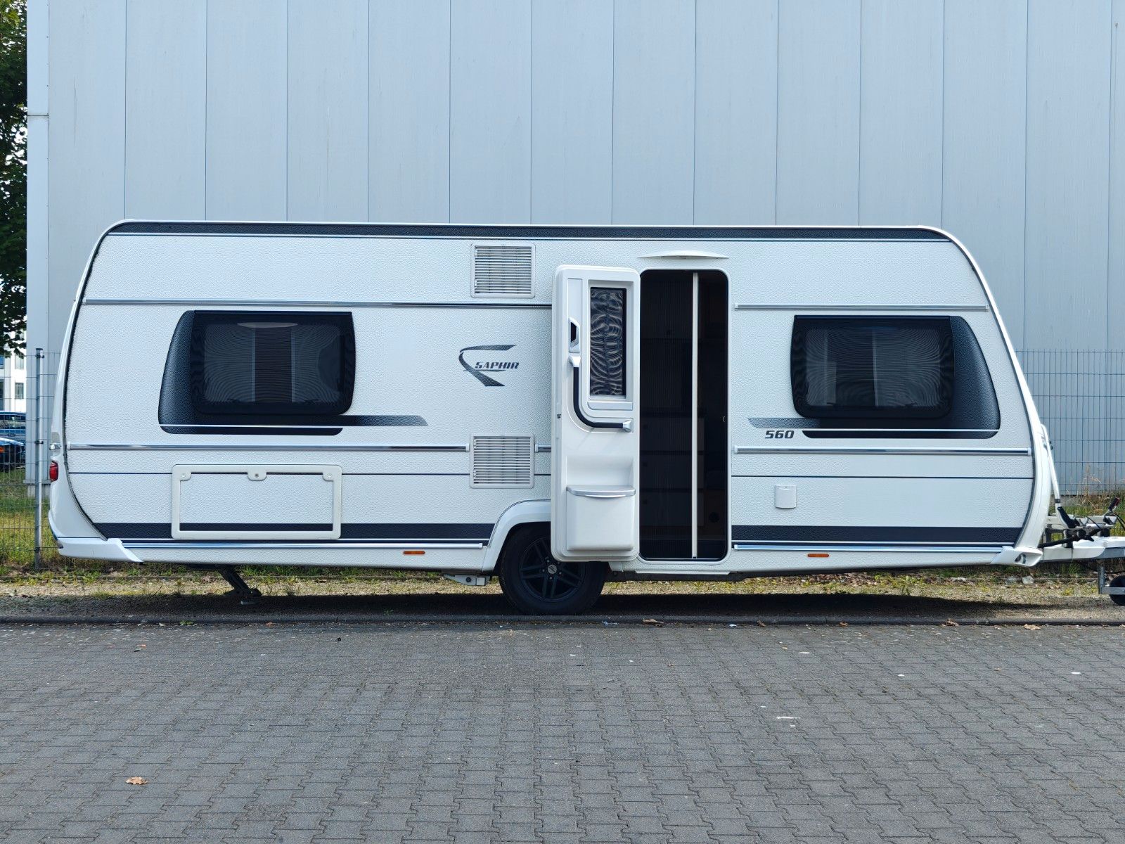 Fahrzeugabbildung Fendt Saphir 560 SF - Mover, Backofen, Citywasser -
