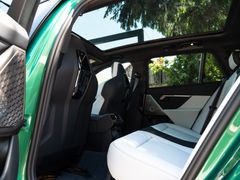 BMW M5 – 33 / 34