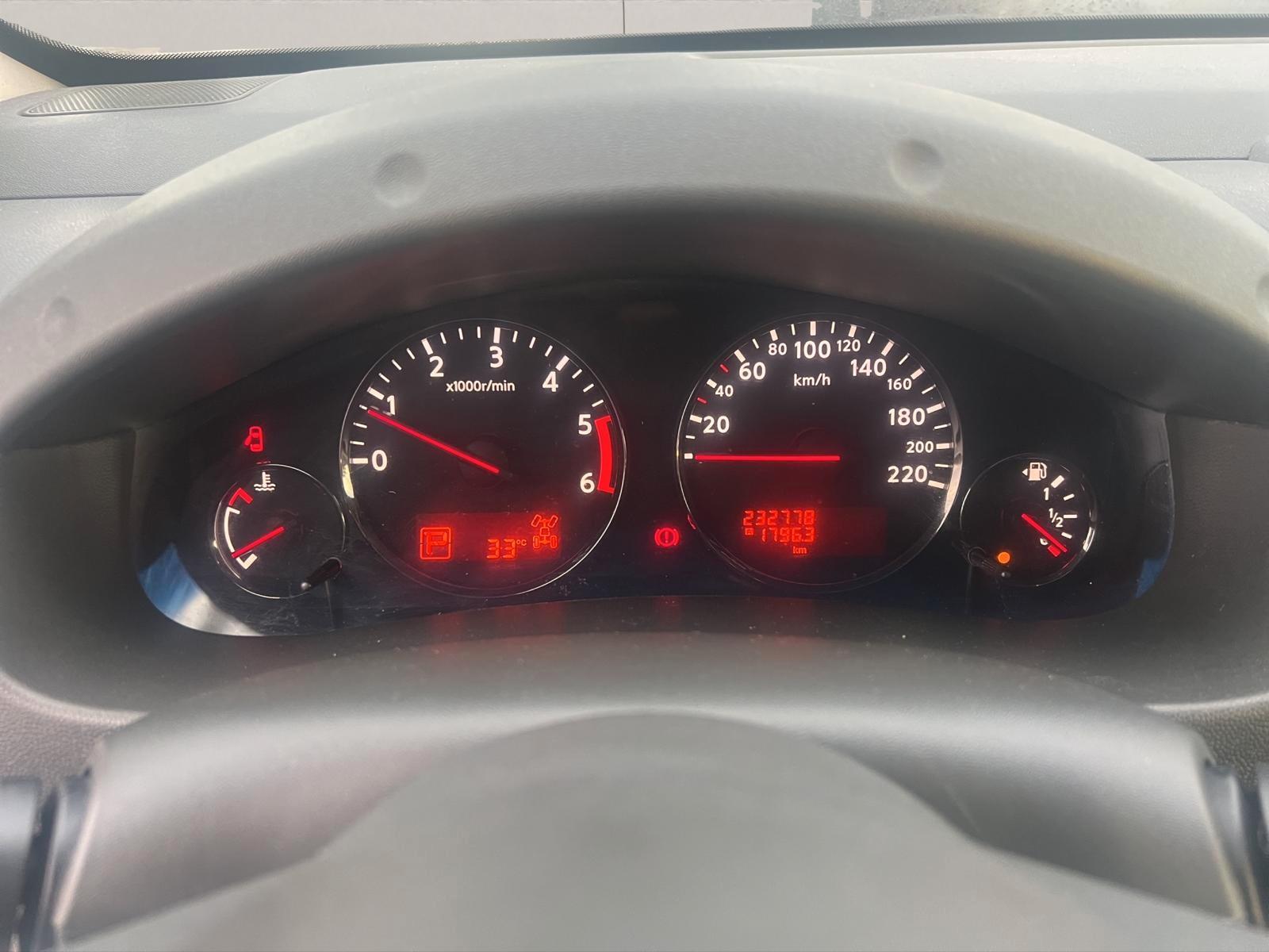 NISSAN NAVARA 3.0 V6 DCI 231 CH 4X4 DOUBLE CAB LE BVA – CUIR – TOIT OUVRANT – BOSE – CAMÉRA