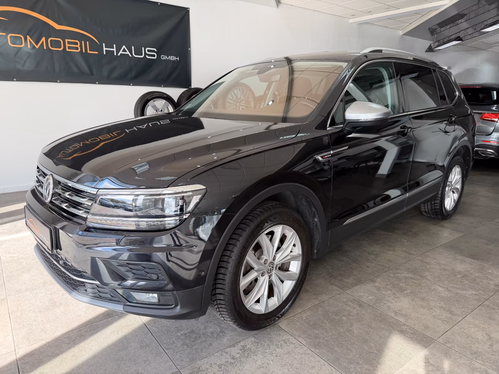 Volkswagen Tiguan Allspace Highline 4Motion 7-Sitz*AHK*ACC*