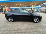 Tesla Model Y Long-Range Dual Motor AWD AHK - Tesla Model Y mit Anhängerkupplung