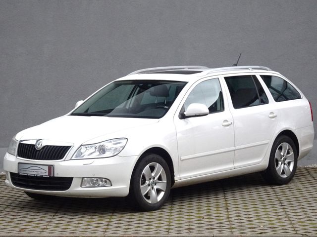 Skoda Octavia Combi 2,0 TDI Elegance/Xenon/Navi/SH/PDC