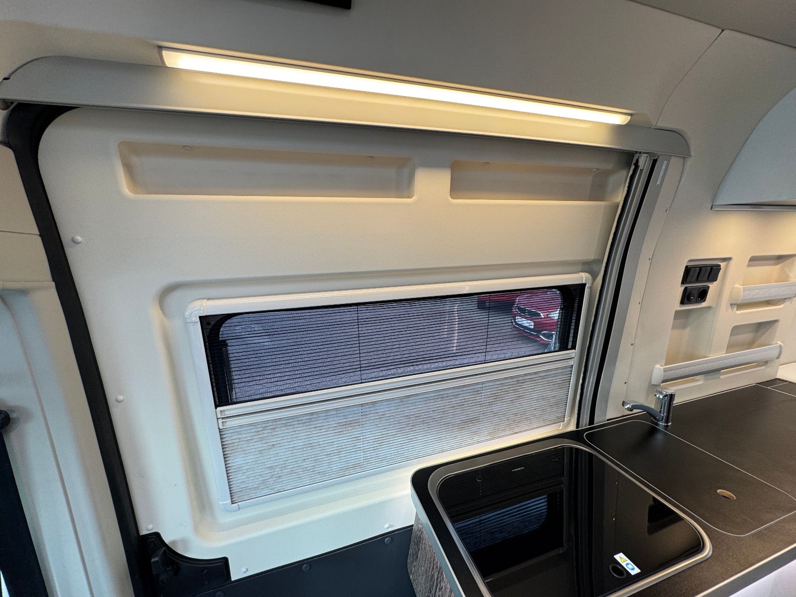 Fahrzeugabbildung Westfalia Columbus 601 D 4 SCHLAFPLÄTZE SOLAR AHK 1.HAND