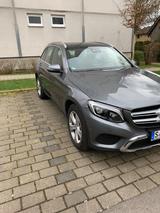 Mercedes-Benz GLC 220 d 4MATIC Autom. - Panorama Allwetter neu - Mercedes-Benz GLC 220 Gebrauchtwagen in Stuttgart