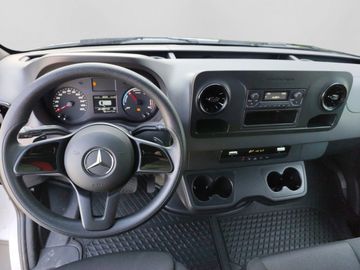 Mercedes eSprinter - 11