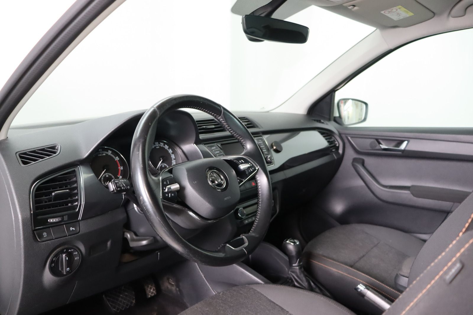 Fahrzeugabbildung SKODA Fabia 1.0 Combi Automatik * LED * Navigation Cle