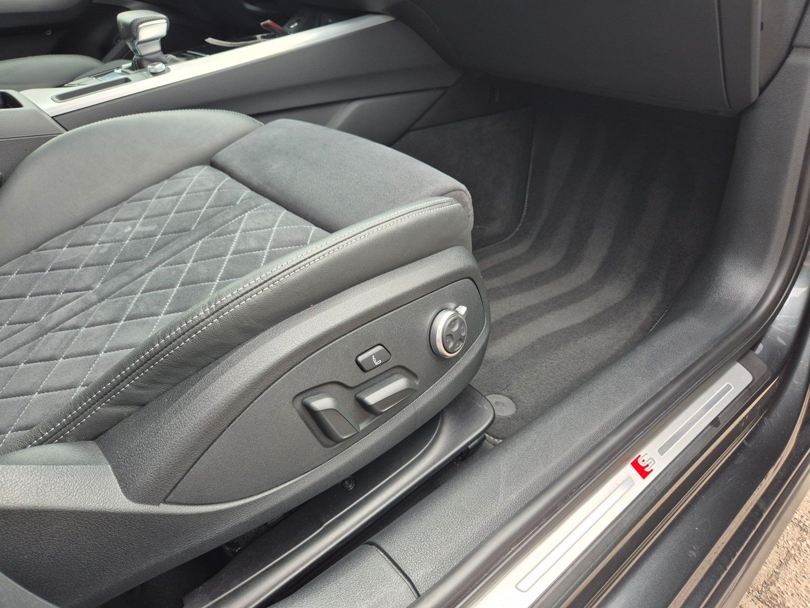 Audi A4 35 TDI S.line,Competition,Led,Pano,Massage foto 8