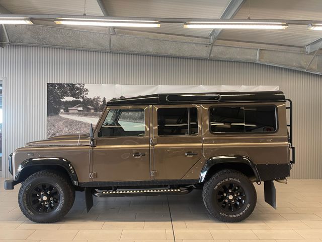 Land Rover Defender 110 Rough Station Wagon + LR Anhänger