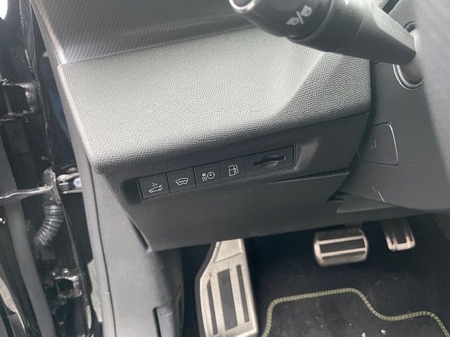 Fahrzeugabbildung Peugeot 408 GT 1.6Plugin Hybrid 225 eAT8+Sit
