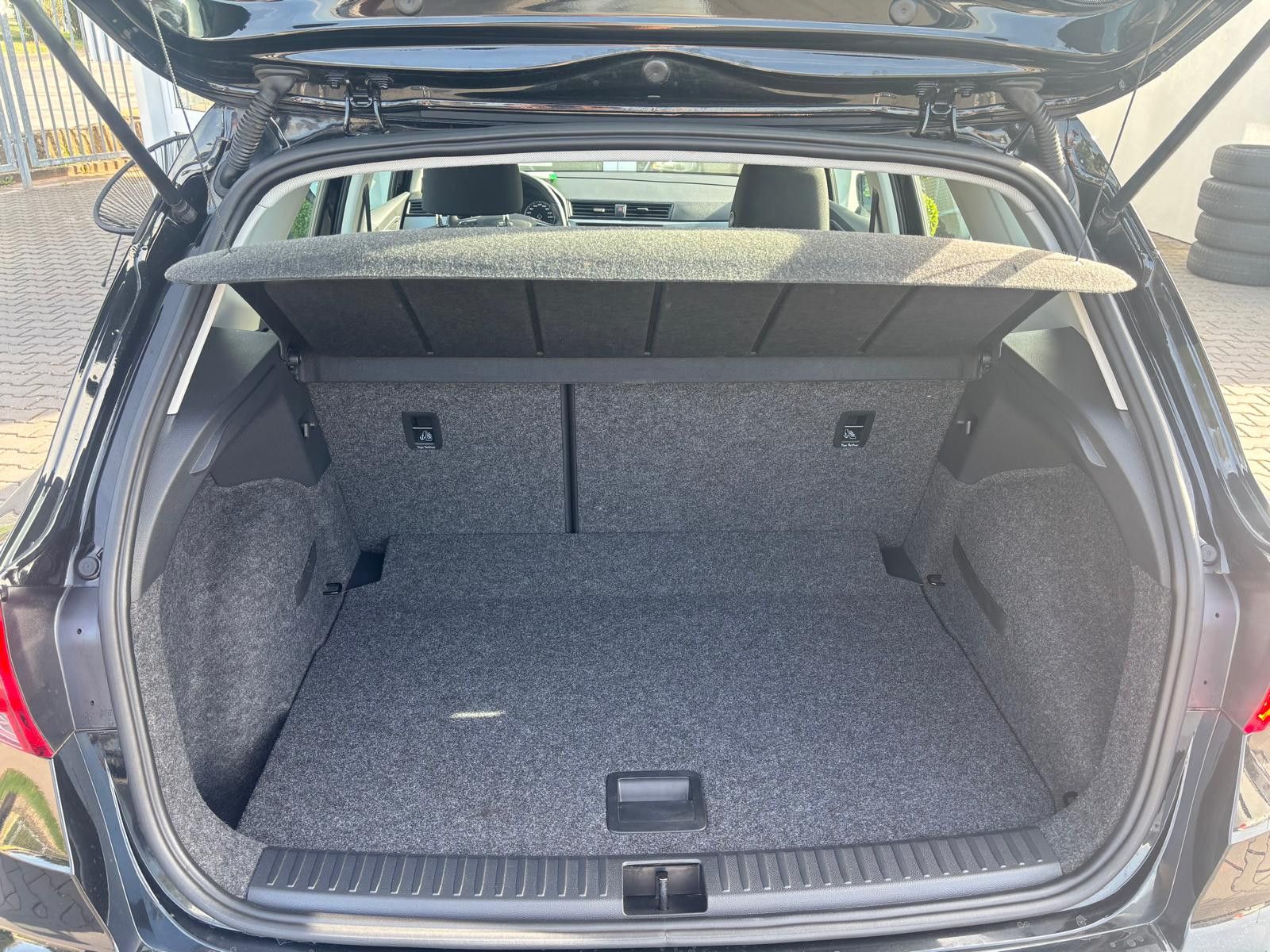 Fahrzeugabbildung SEAT Arona 1.0 TSI Style-KAMERA-SHZ-KLIMA-PDC-ALUS-