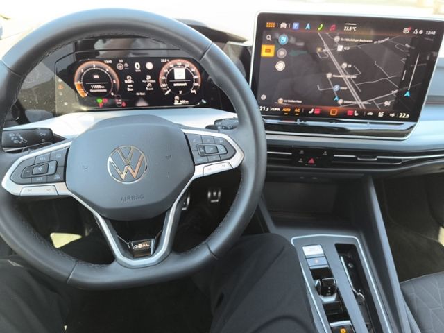 Fahrzeugabbildung Volkswagen Golf Variant 2.0 TDI DSG Goal AHK GJR NAVI AREA-