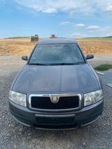 Skoda superb 2.0 Benzin - gebrauchte Skoda Superb aus dem Jahr 2005