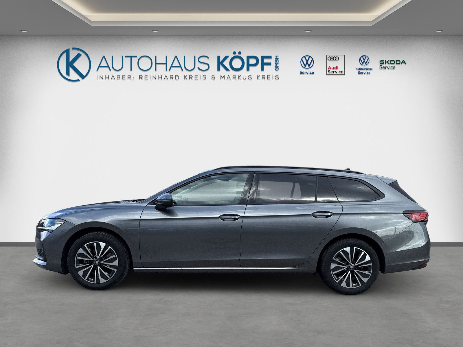 Skoda Superb Combi 2.0 TDI Selection AHK Head up Pano
