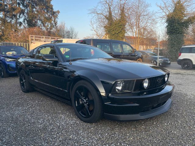 Ford Mustang GT Coupe 4.6l, Vollleder, 7-fach, Klima