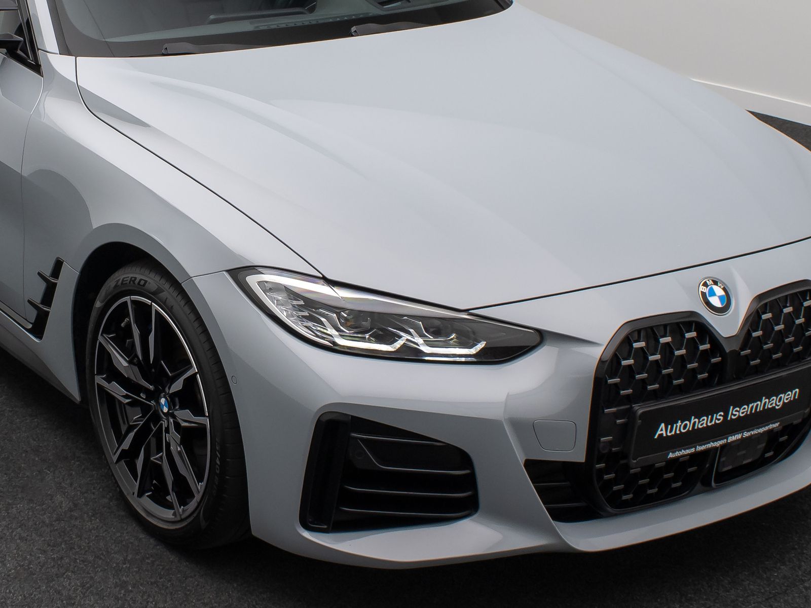 Fahrzeugabbildung BMW M440 i xD Gran Coup&eacute; H/K Kamera HUD DAB 19Zoll