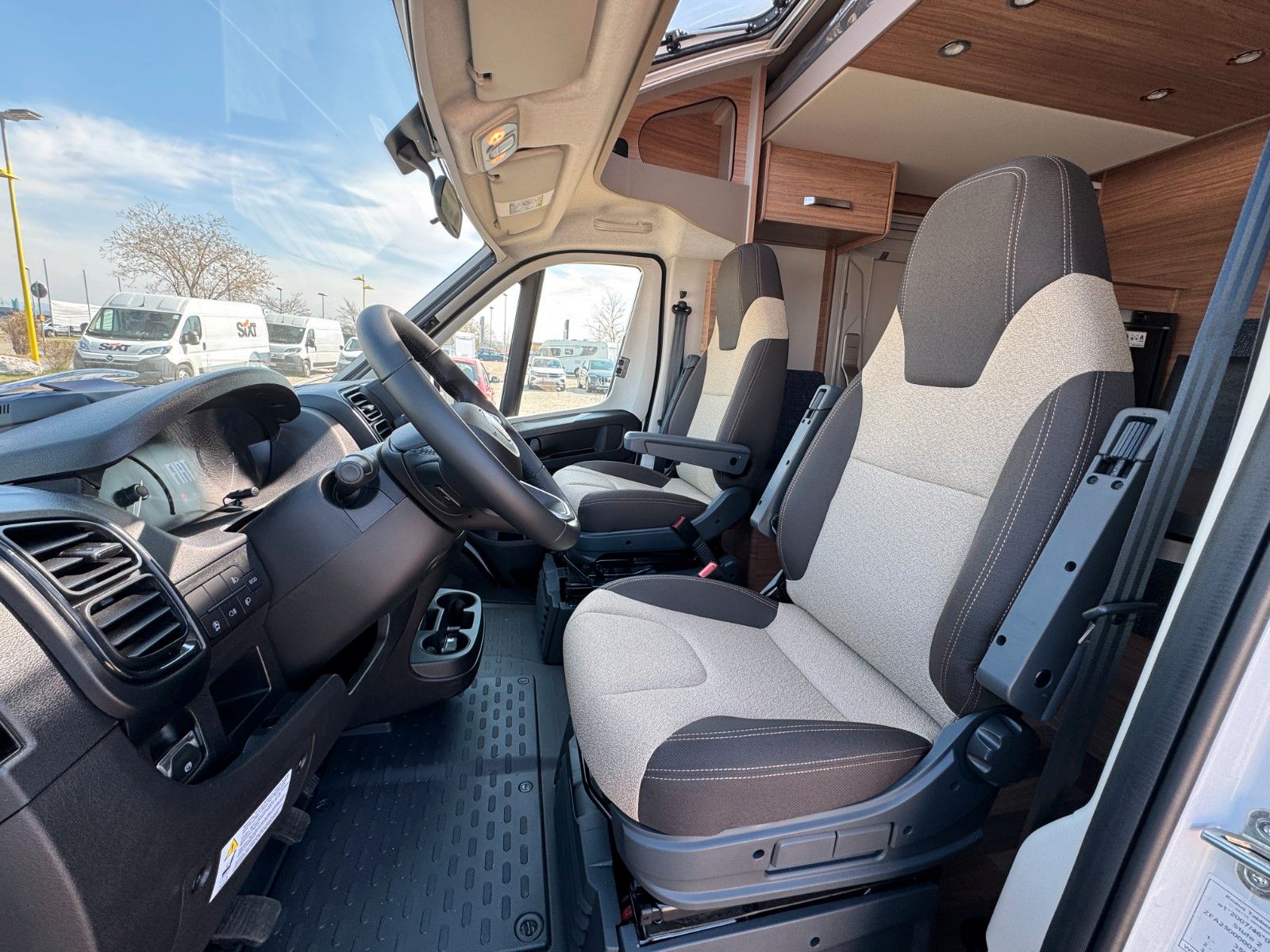 Fahrzeugabbildung Weinsberg CaraSuite 650 ME *Dachklima