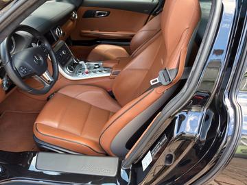 صورة 10 لـ 2011 Mercedes-BENZ SLS AMG