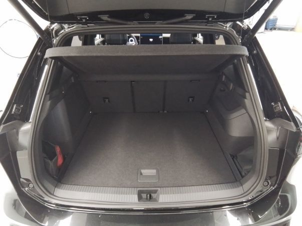Tiguan 1.5 eTSI DSG R LINE IQ.LIGHT+AHK+HUD+PANO