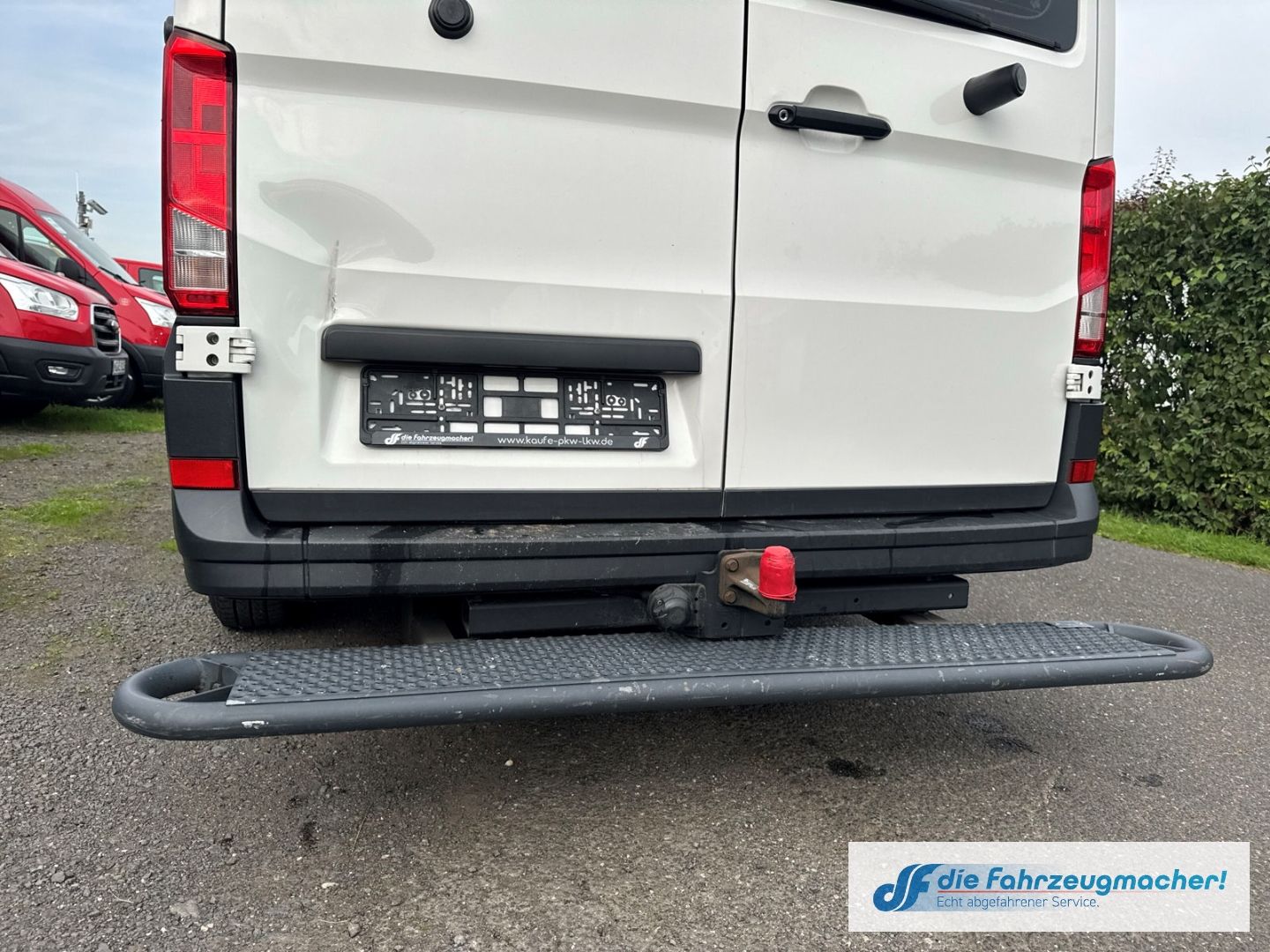 Fahrzeugabbildung Volkswagen Crafter Kasten 35 AUT. mittel L2 Hochd.LED Trend