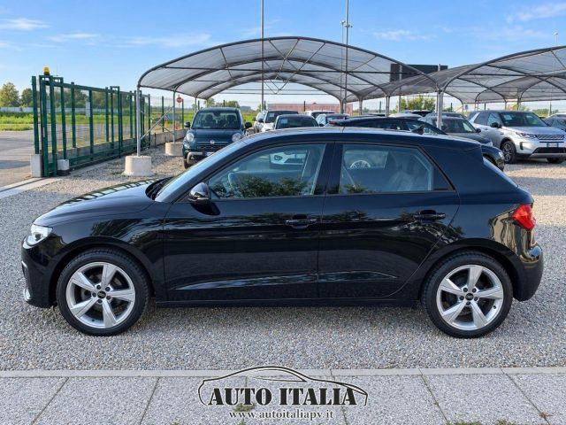 Audi AUDI A1 SPB 25 TFSI Identity Black imagem 2