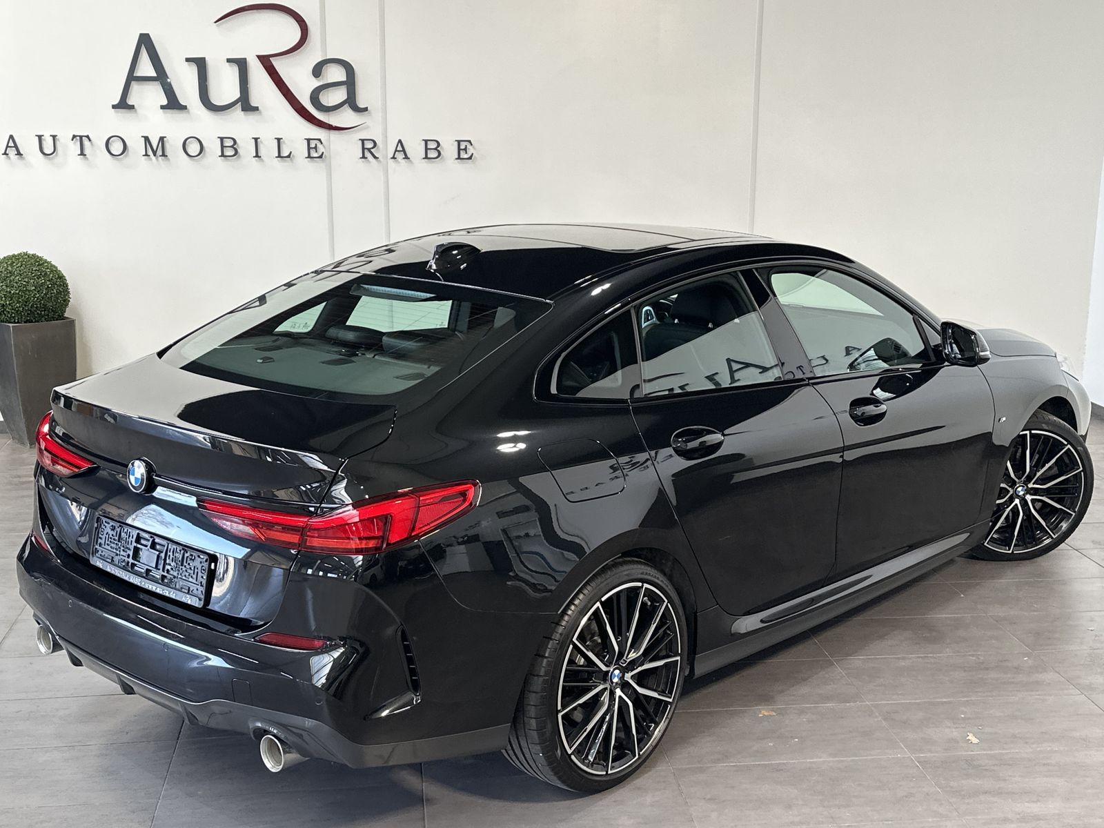 Fahrzeugabbildung BMW 220d Gran Coupé M-Sport NAV+LED+PANORAMA+SPUR+SH