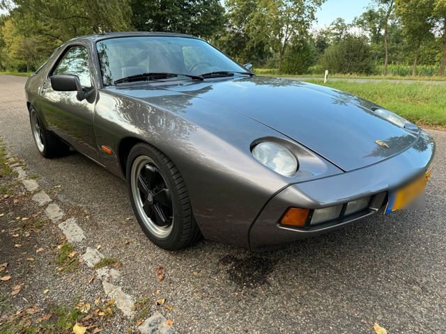 Porsche 928 S2 super Farbekombi!