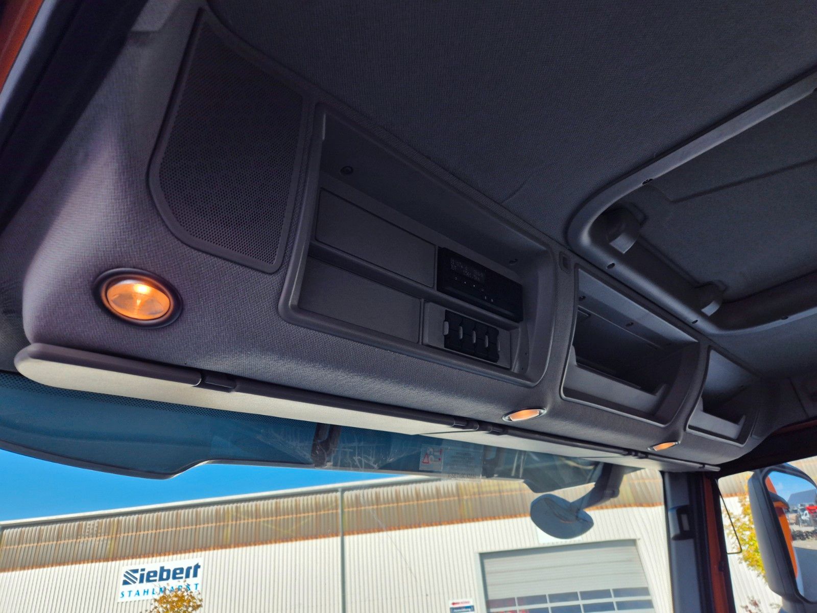 Fahrzeugabbildung Iveco AD360X54Z HR OFF 8x4 Intarder AHK