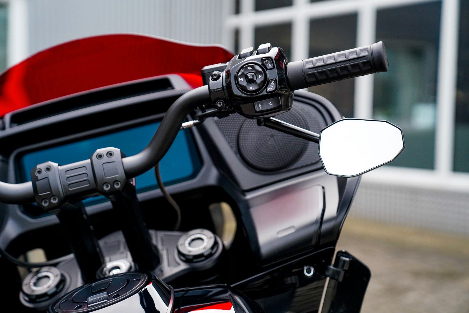 Fahrzeugabbildung Harley-Davidson Road Glide FLTRX 117 Cui - Zard Rick´s Lenker -