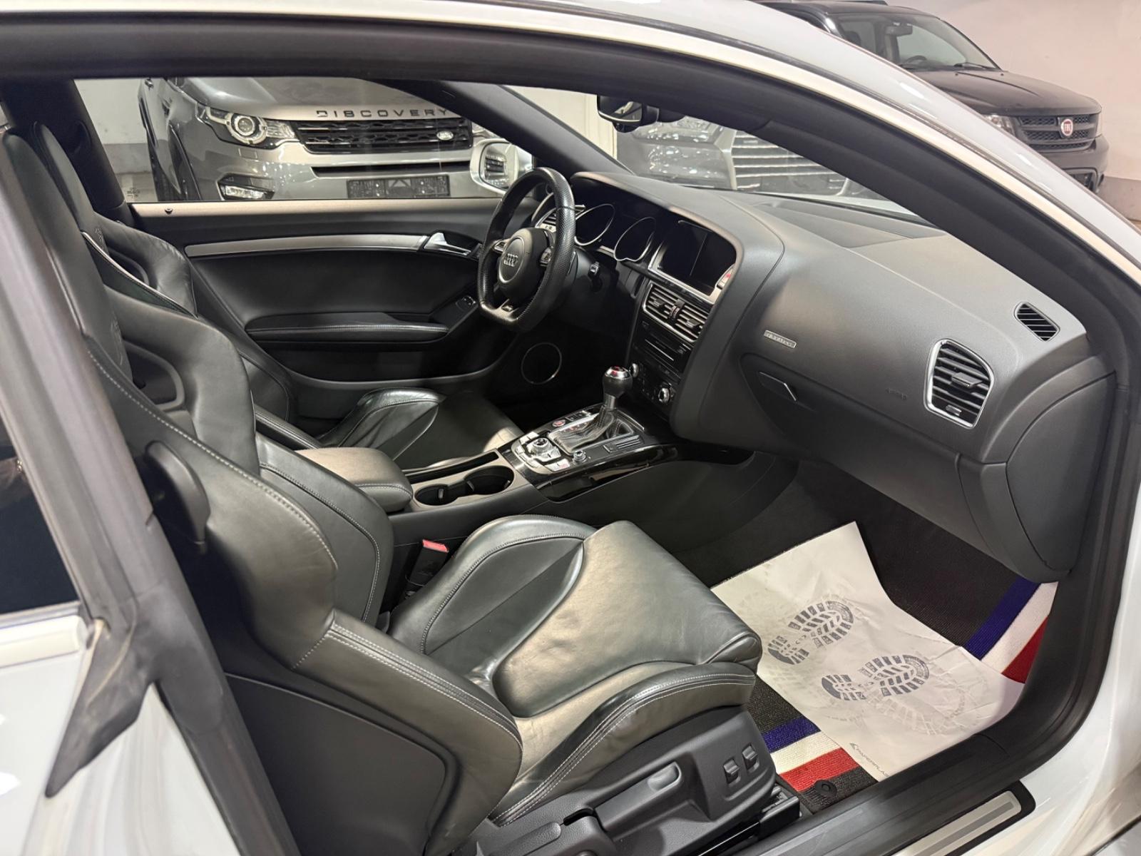 AUDI RS5 COUPE 4.2 FSI 450 ch 4X4 BVA - PHARES BI-XENON - CAMERA DE RECUL - TOIT OUVRANT