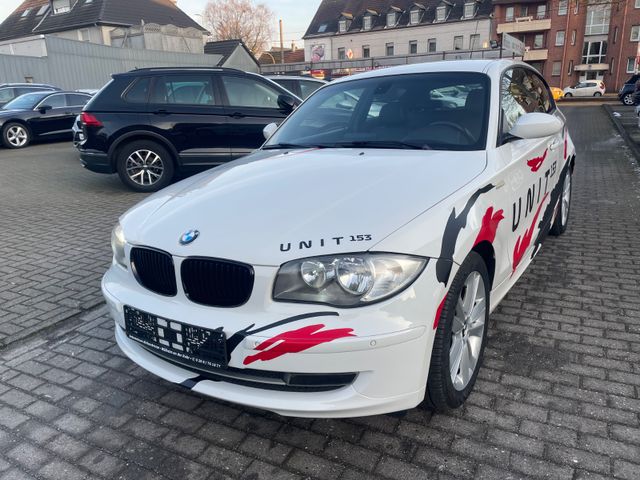 BMW 116 Baureihe 1 Lim. Leder Navi LED ALU PDC