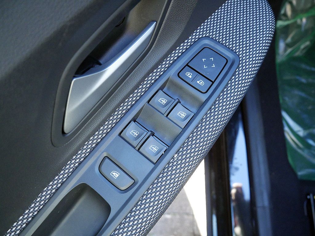 Fahrzeugabbildung Dacia Sandero Stepway Expression TCe 90