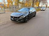 Volvo V60 T6 Geartronic Summum R-Design AWD  - Volvo Gebrauchtwagen in Hamburg