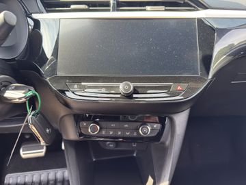 Fotografie 12 des Opel Corsa F GS Kamera Sitzheizung PDC
