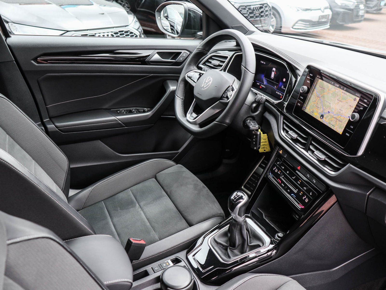 Volkswagen T-Roc - Bild 4