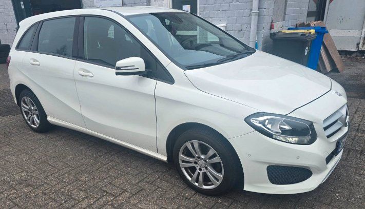 Image of Mercedes-Benz B 180