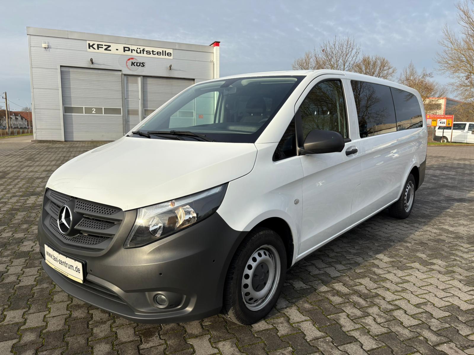Mercedes-Benz Vito Tourer 114 extralang TAXI MIETWAGEN 8-Sitze