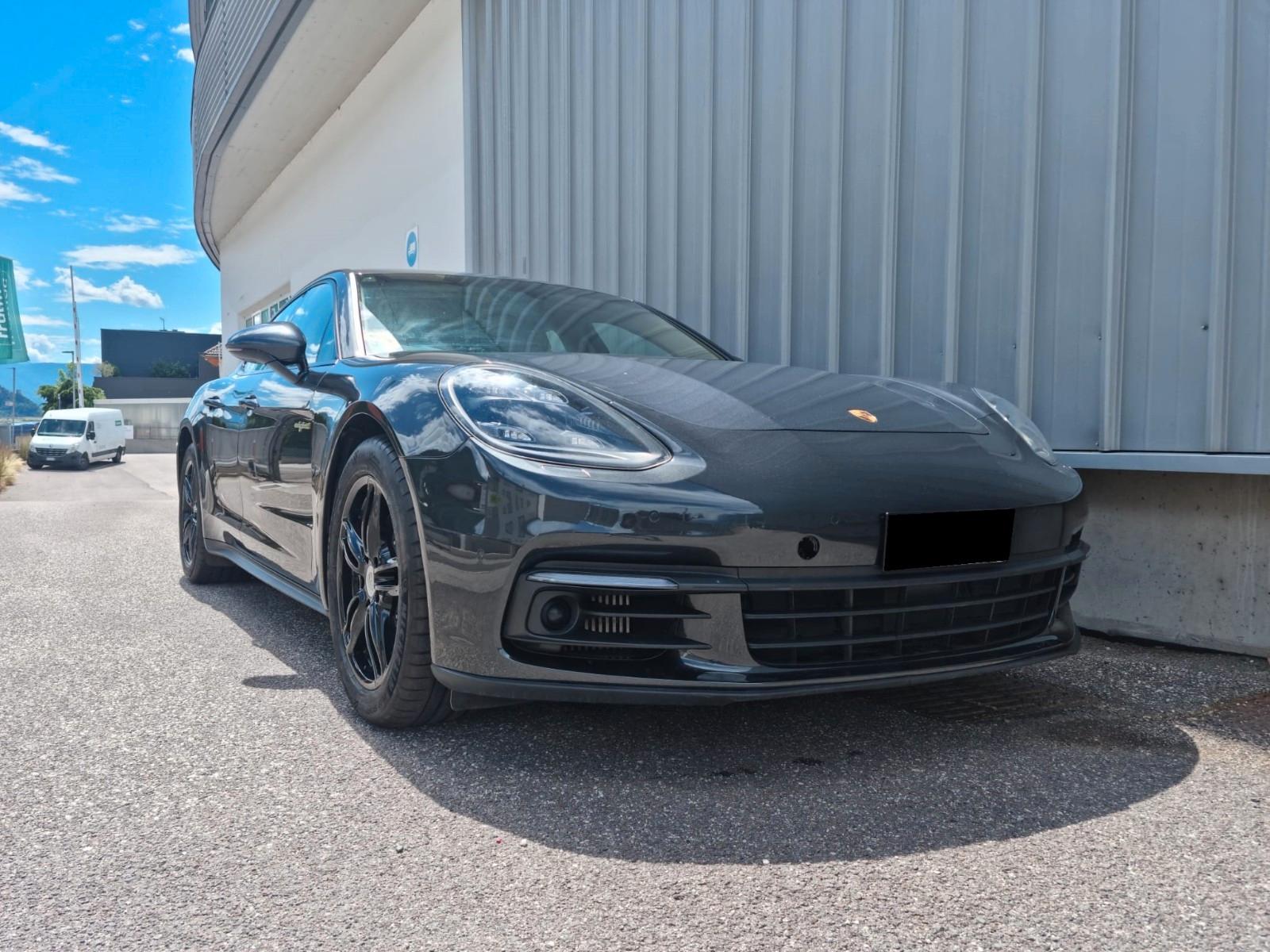 Porsche Panamera 4 E-Hybrid