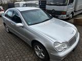Mercedes-Benz C 200 KOMPRESSOR AVANTGARDE - Mercedes-Benz C 200: Kompressor Avantgarde