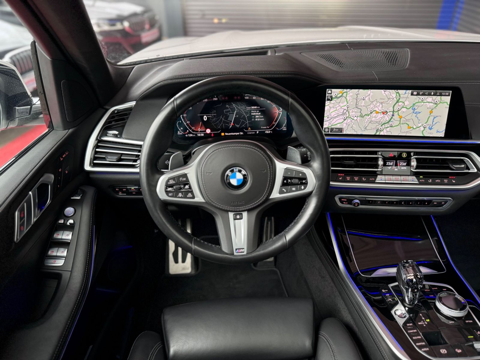 Fahrzeugabbildung BMW X7 xDr. 40d M Sport 7-Sitz SkyLounge Fond-Entert
