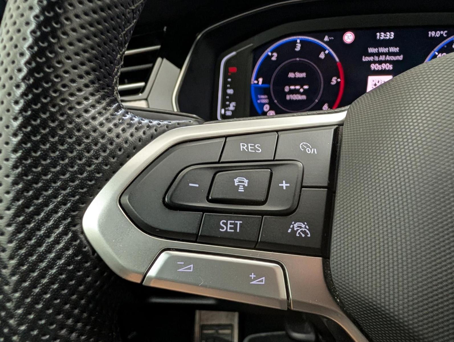 Volkswagen Passat 2.0 TDI DSG R-LINE AHZV IQ.Drive, миниатюра 25