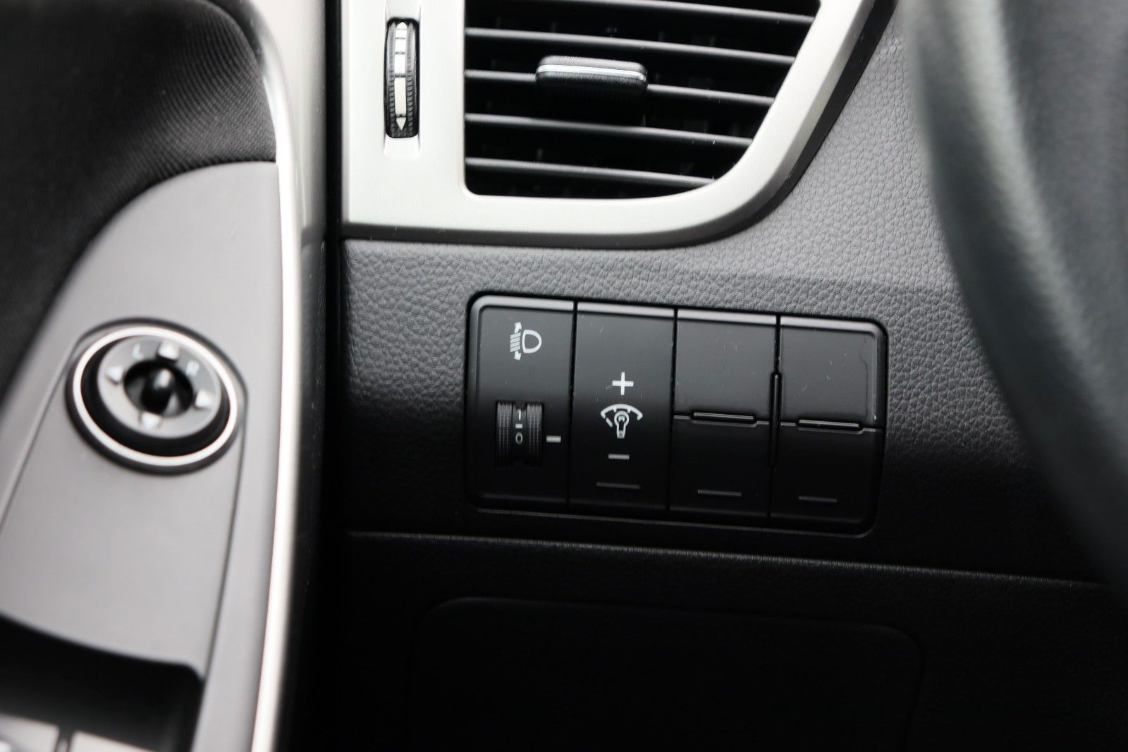 Fahrzeugabbildung Hyundai i30 1.4 Classic