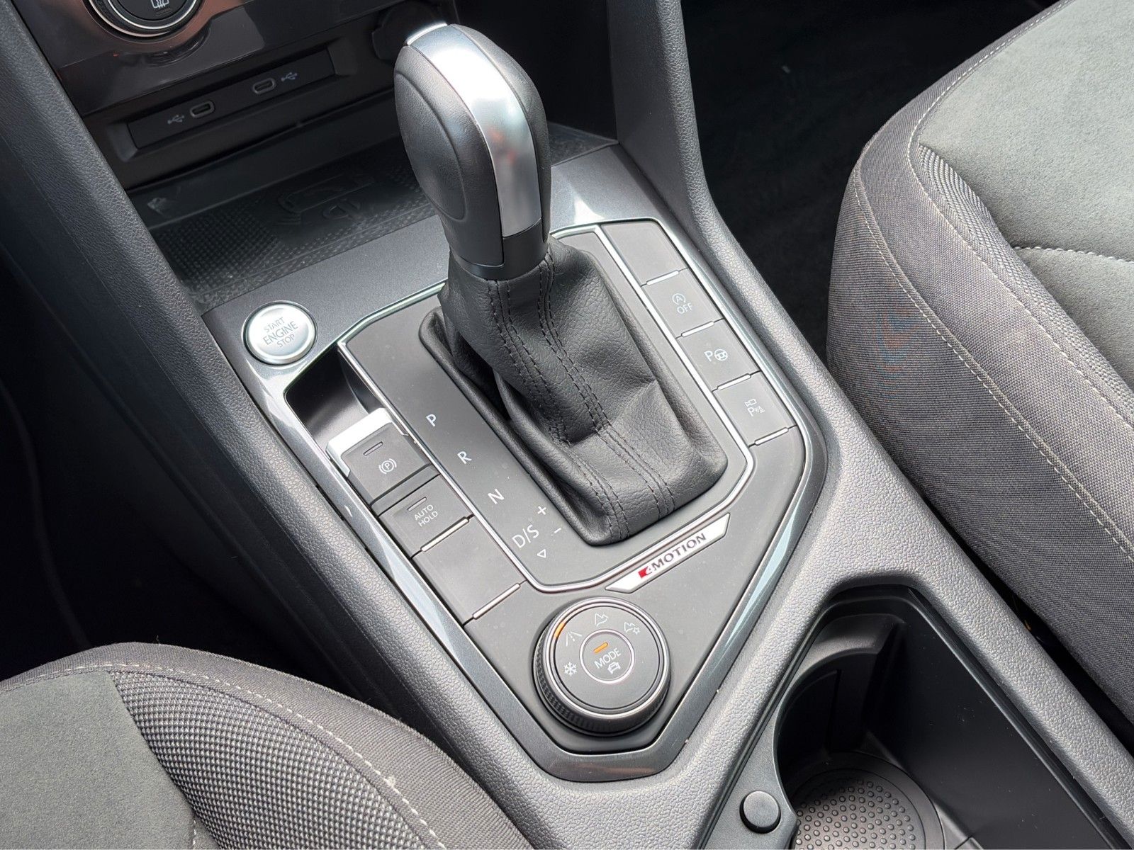 Fahrzeugabbildung Volkswagen Tiguan Allspace Highline 4Motion*7Sitzer*Pano**