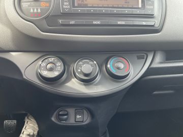 Toyota Yaris - 12