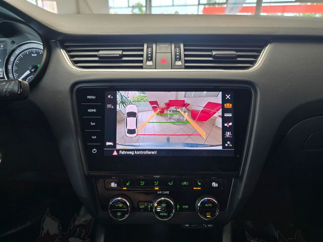 SKODA Octavia — Foto 24