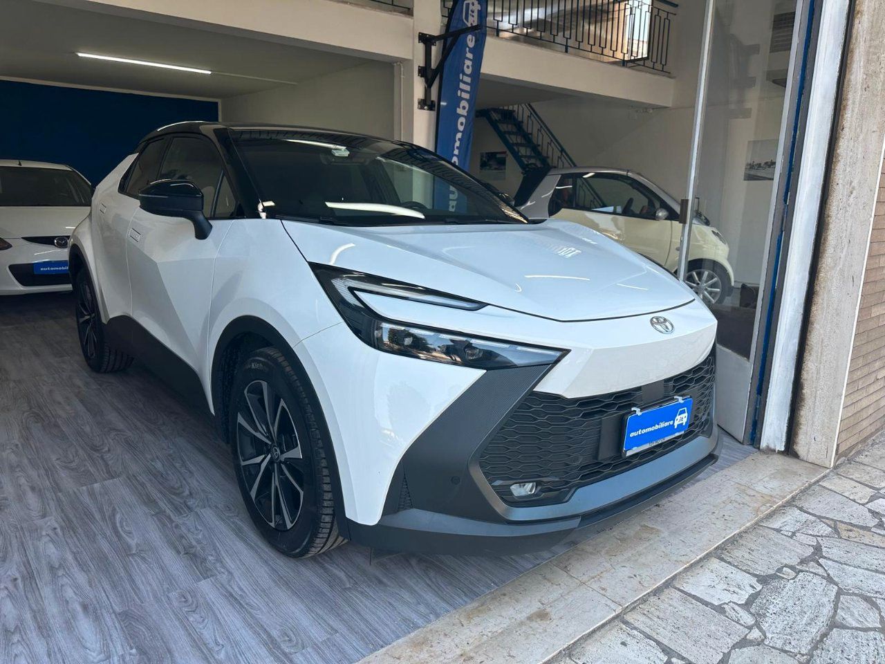 Toyota C-HR 2.0 hev Trend fwd e-cvt imagem 2