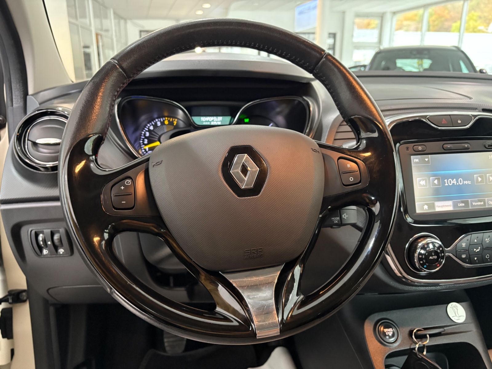 Fahrzeugabbildung Renault Captur Intens *RÜCKFAHRKAMERA*