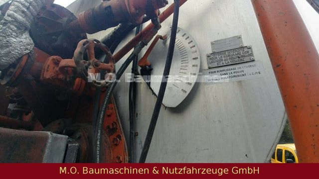 Fahrzeugabbildung MAN 26.364 / Asphahlt -Bitumenspritzer-Sprayer / 6x2