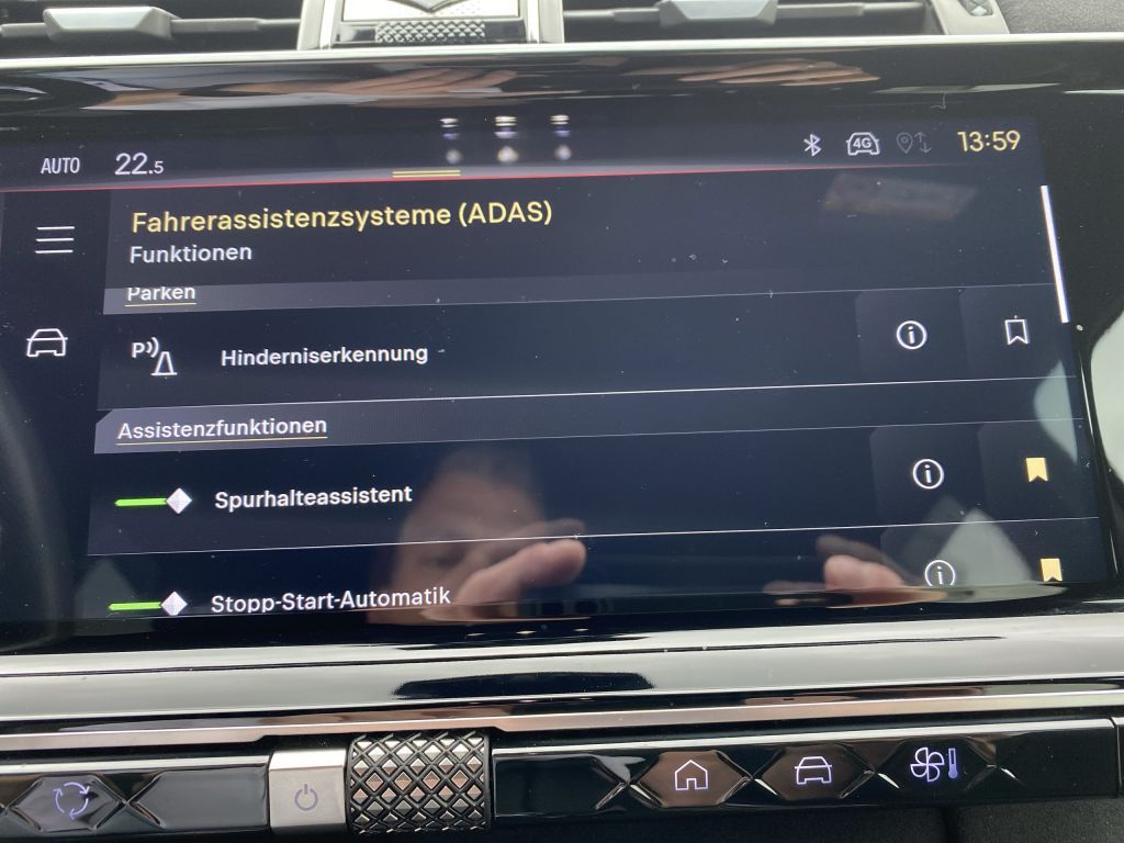 Fahrzeugabbildung DS Automobiles DS7 BlueHDI 130 Aut. PERFORMANCE LINE + *AZV*