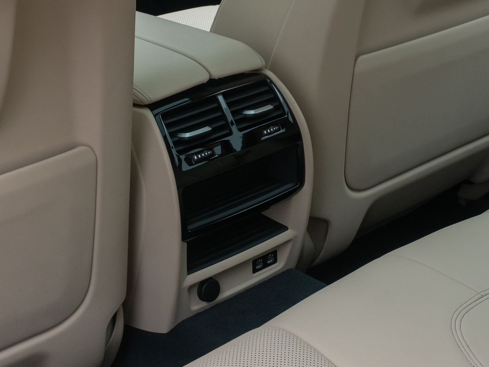 Fahrzeugabbildung BMW 530e Panorama Alarm DAB H/K Leder Sport 19Zoll